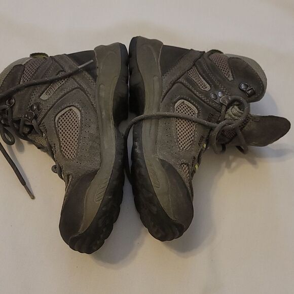 Boy's vasque hiking boots size 2M - Picture 3 of 9
